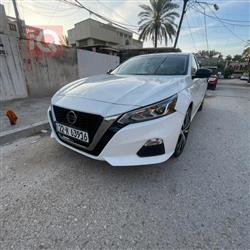 نيسان ألتيما